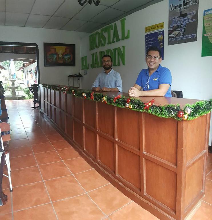 Hostal El Jardin León Exterior foto